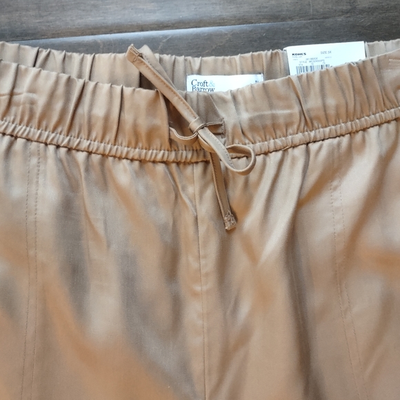 Croft & Barrow Lyocell Relaxed Pull On Drawstring Straight Leg Pants - Picture 4 of 14